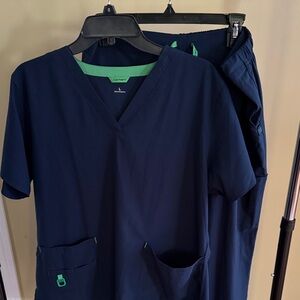 Carhartt Navy and Green Scrub Set